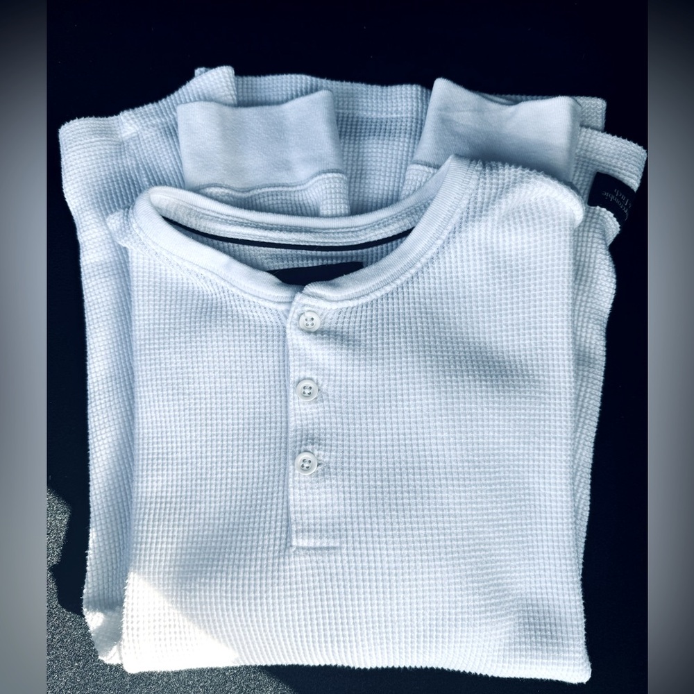 Men’s Abercrombie & Fitch Waffle Knit Henley Size XL - Picture 2 of 2